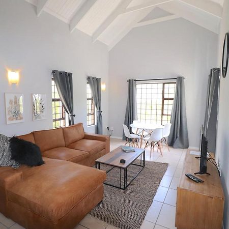 Carole'S Cottage Hermanus Luaran gambar