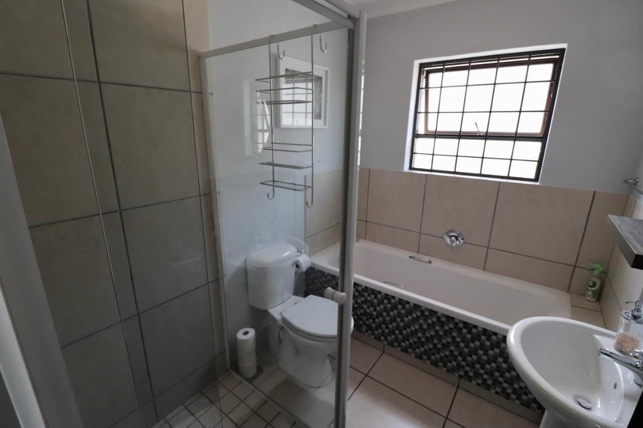 Carole'S Cottage Hermanus Luaran gambar